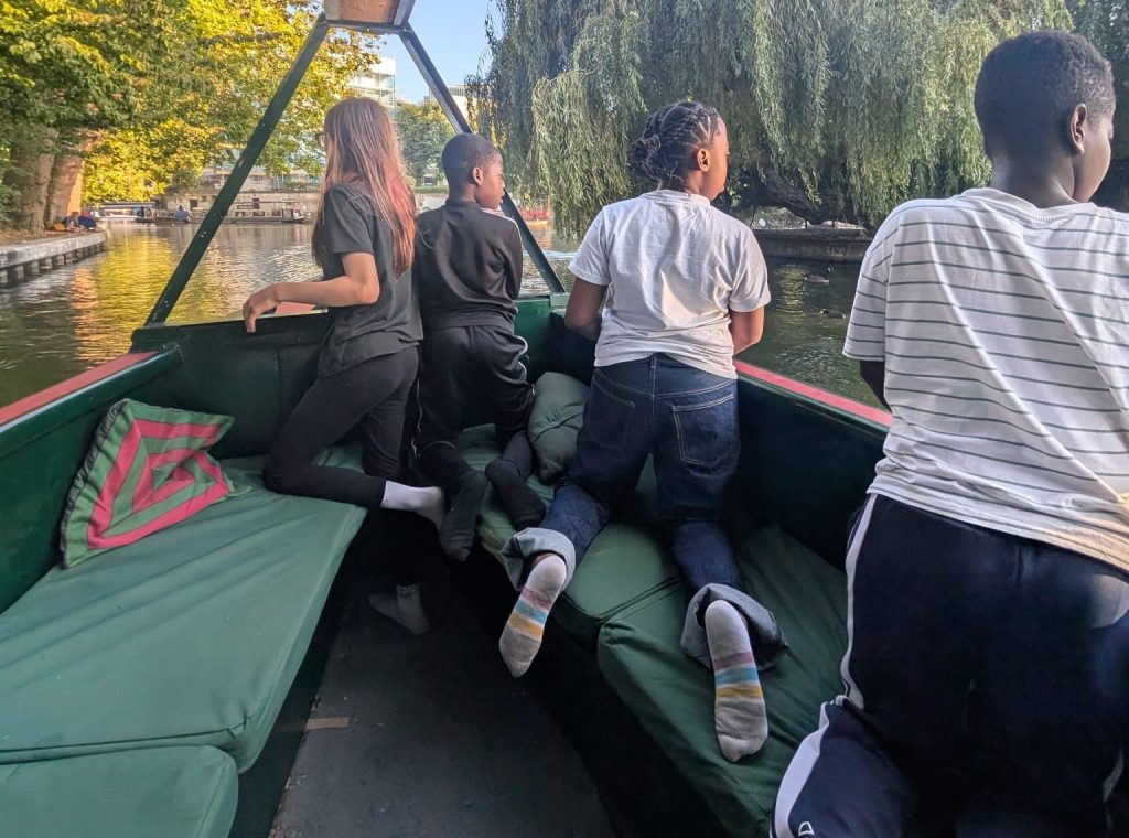 Narro boat